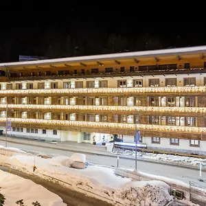 4* Апарт-отель Radisson Residences Savoia Palace